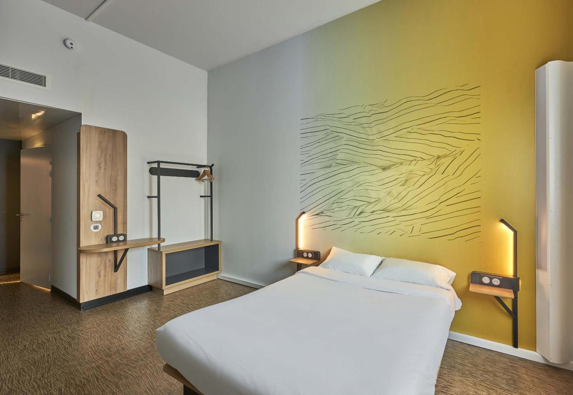 B&B HOTEL Ouistreham Extérieur photo