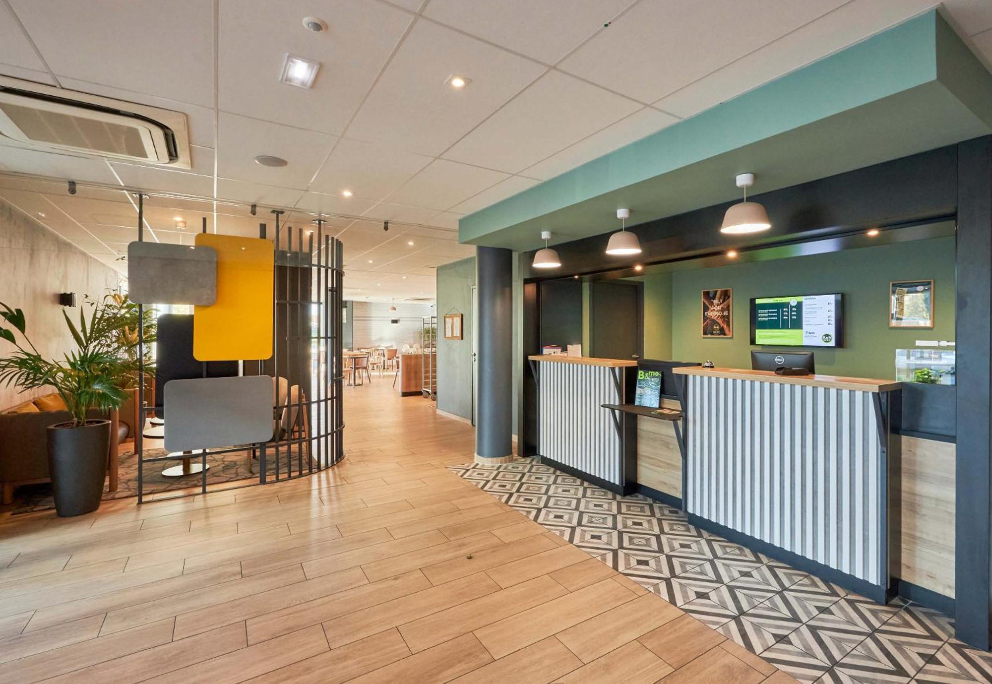 B&B HOTEL Ouistreham Extérieur photo